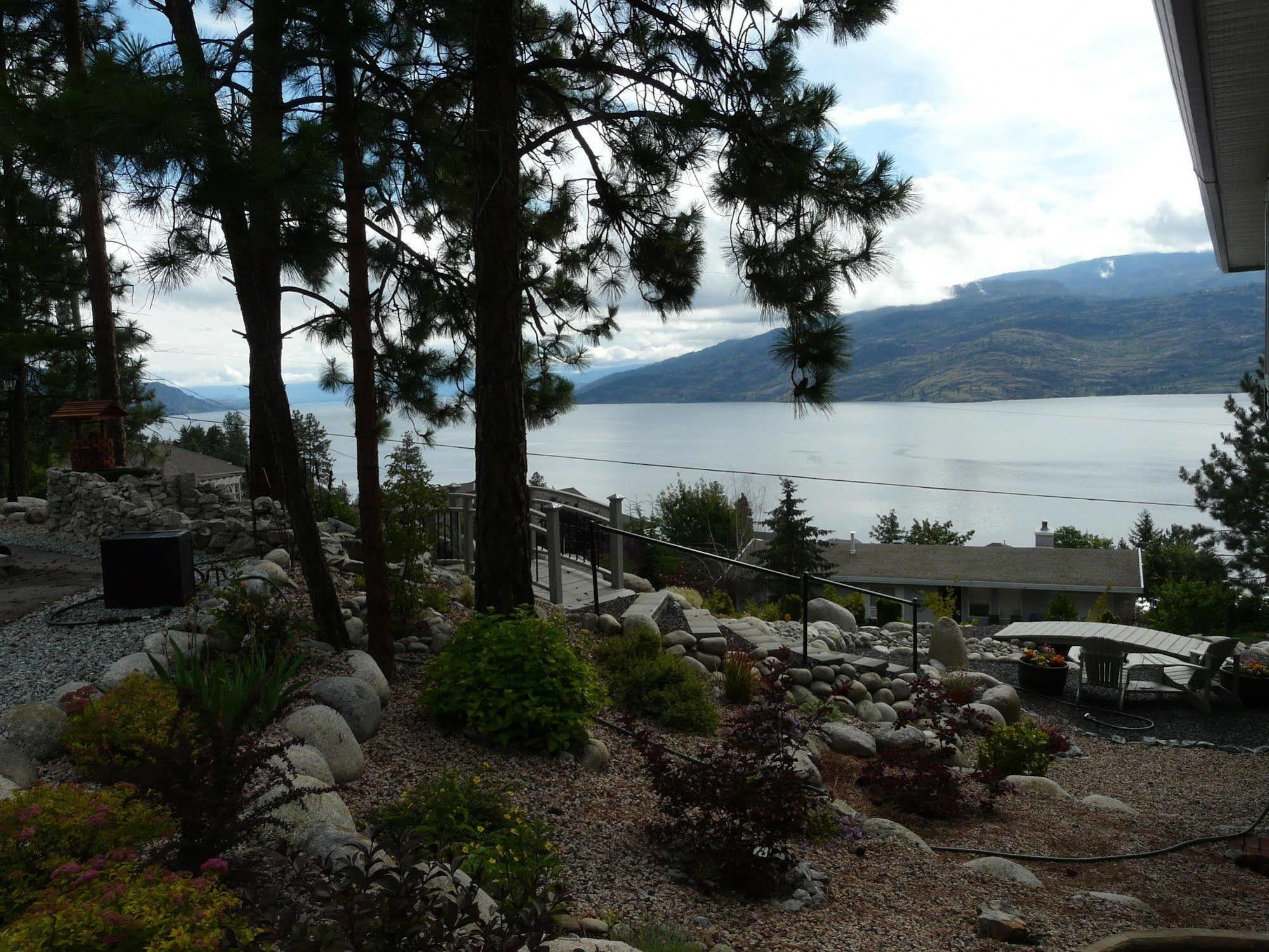 Heartstone B&B Peachland Extérieur photo